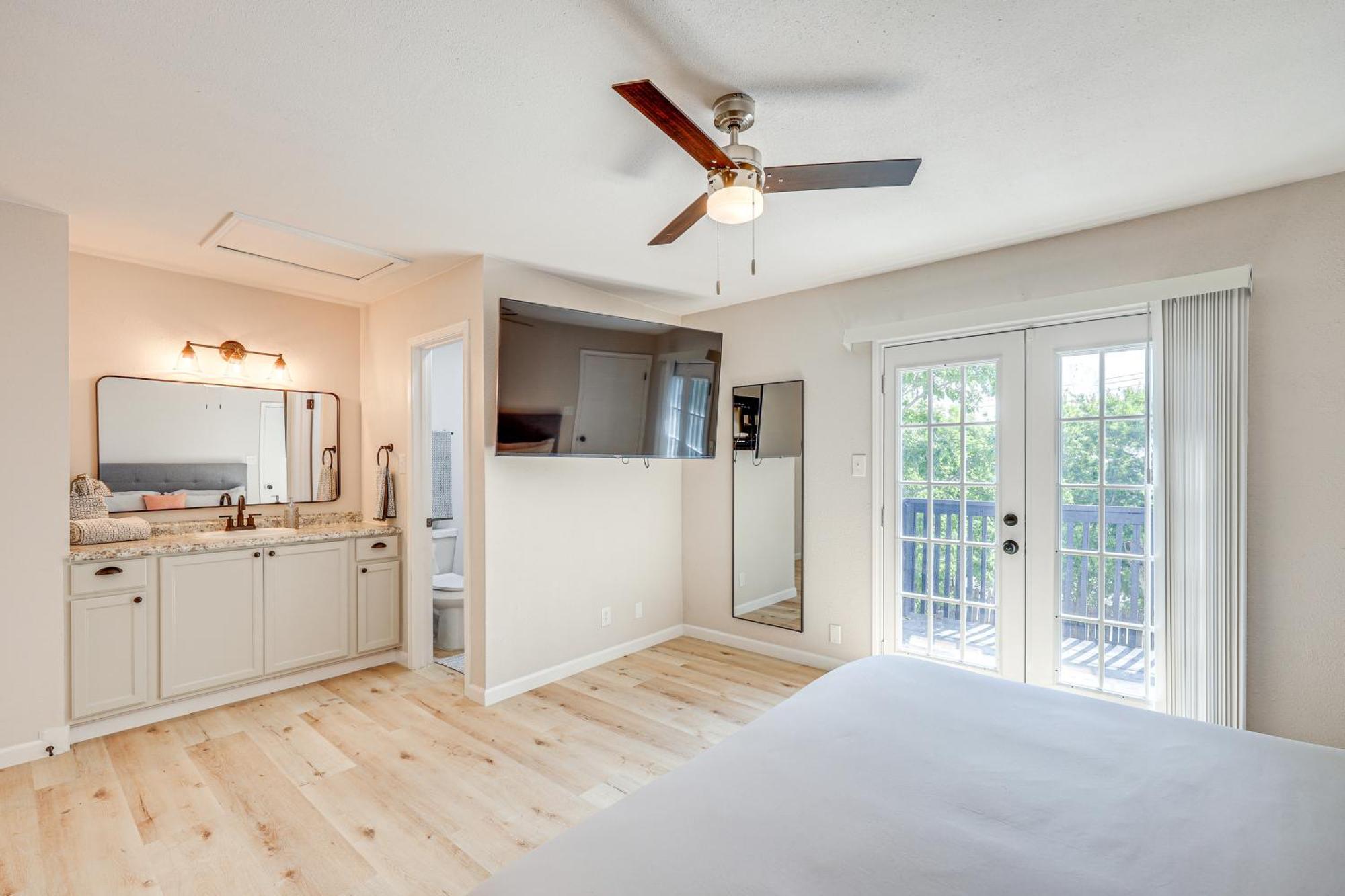 Vacation 11 Mi To River Walk! Apartment *